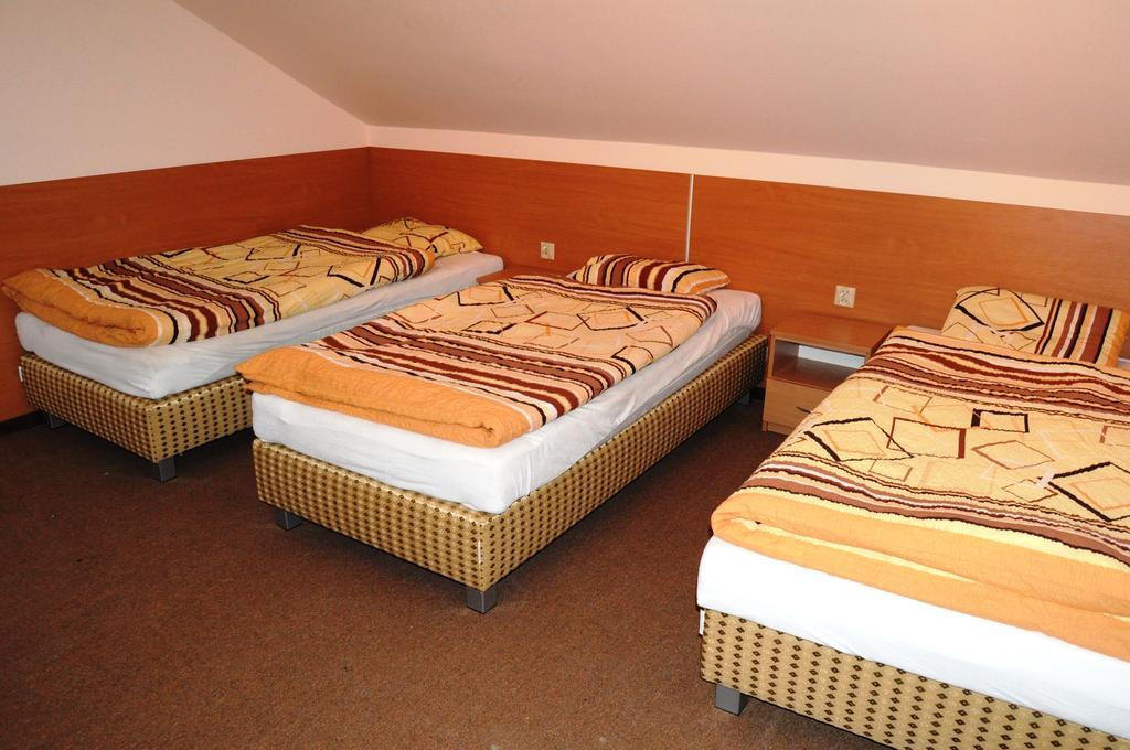 Bed and Breakfast Lesny Zakatek Smardzewice Esterno foto
