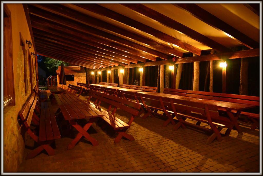 Bed and Breakfast Lesny Zakatek Smardzewice Esterno foto